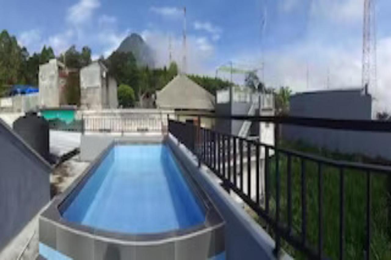 Hotel Express O 91800 Chantika Malang